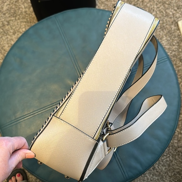 Carpak Kaya 15” laptop backpack in Stone - Picture 5 of 9